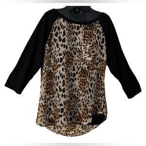 Wallflower leopard print sheer 3/4 sleeve